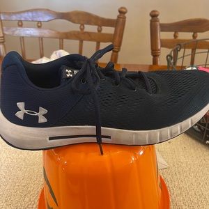 Mens Under Armor navy sneakers